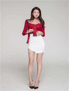 印尼41岁富婆与闺蜜16岁儿子结婚,奇迹妈妈